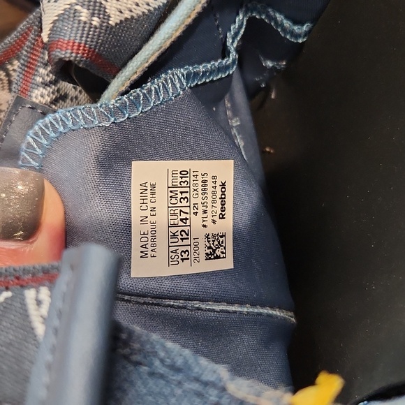 Reebok Mens Blue Sandals with Patterned Straps - Picture 4 of 4